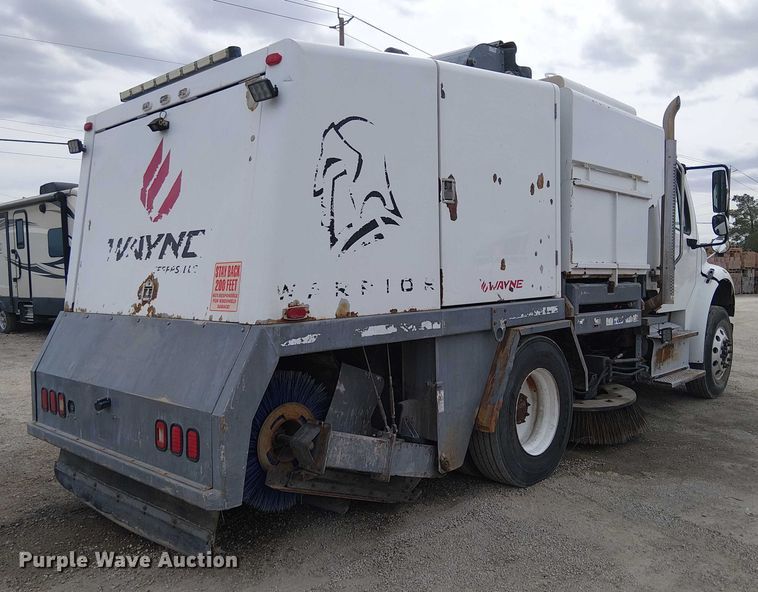 image for item EE5167 2016 Freightliner M2 street sweeper truck