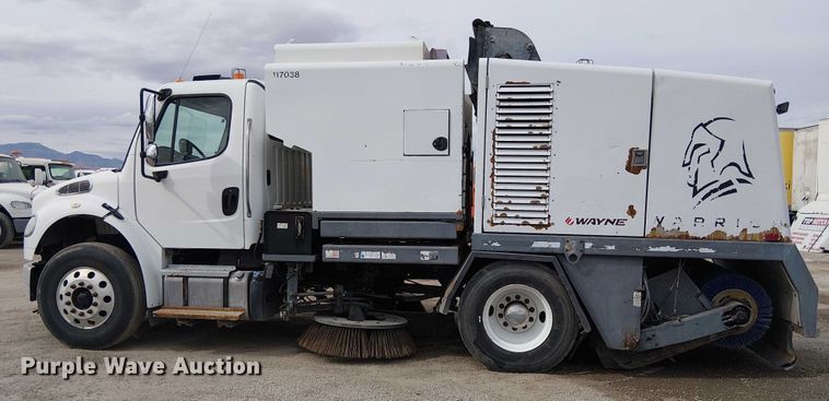 image for item EE5167 2016 Freightliner M2 street sweeper truck