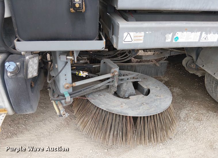 image for item EE5167 2016 Freightliner M2 street sweeper truck