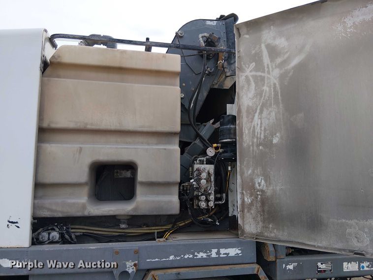 image for item EE5167 2016 Freightliner M2 street sweeper truck