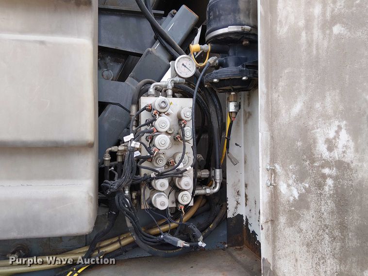 image for item EE5167 2016 Freightliner M2 street sweeper truck