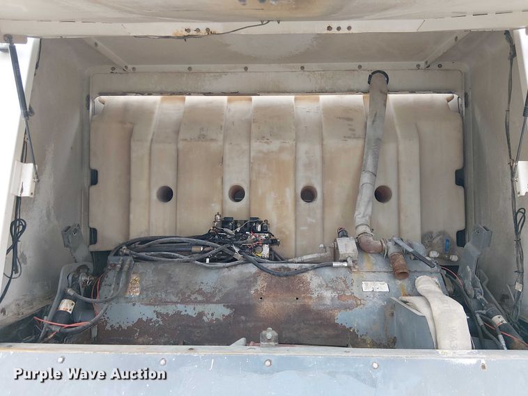 image for item EE5167 2016 Freightliner M2 street sweeper truck