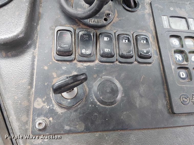 image for item EE5167 2016 Freightliner M2 street sweeper truck