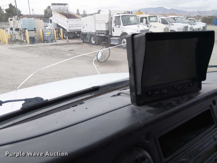 image for item EE5167 2016 Freightliner M2 street sweeper truck