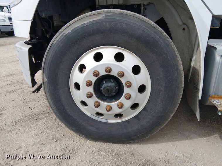 image for item EE5167 2016 Freightliner M2 street sweeper truck