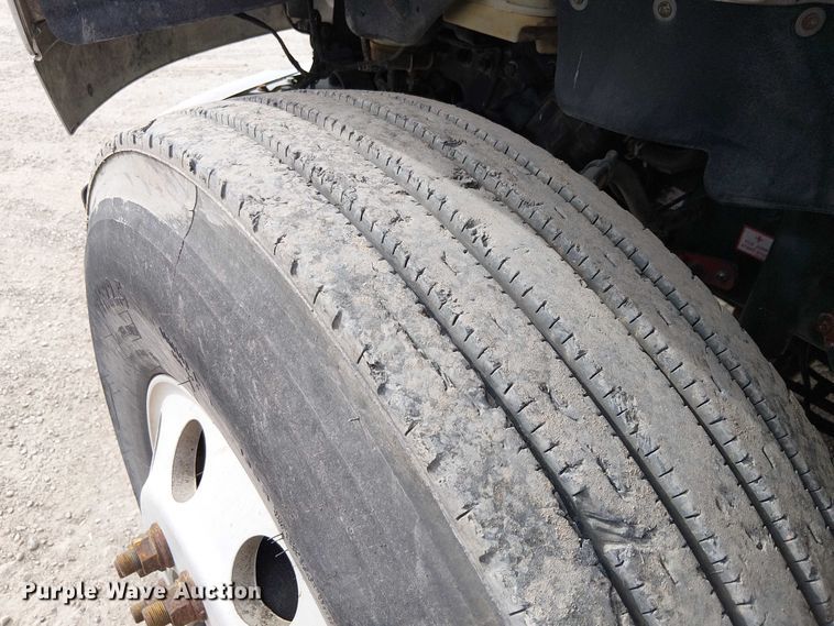 image for item EE5167 2016 Freightliner M2 street sweeper truck