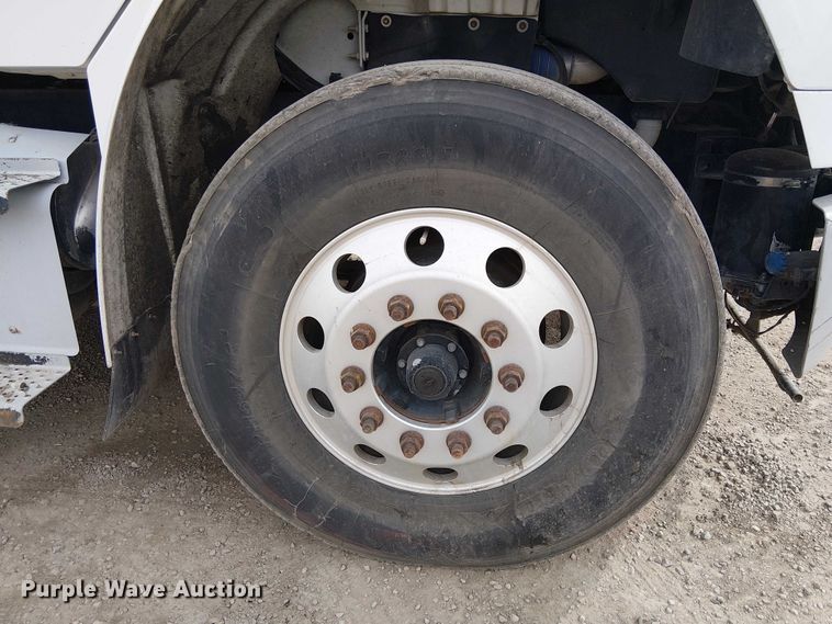 image for item EE5167 2016 Freightliner M2 street sweeper truck