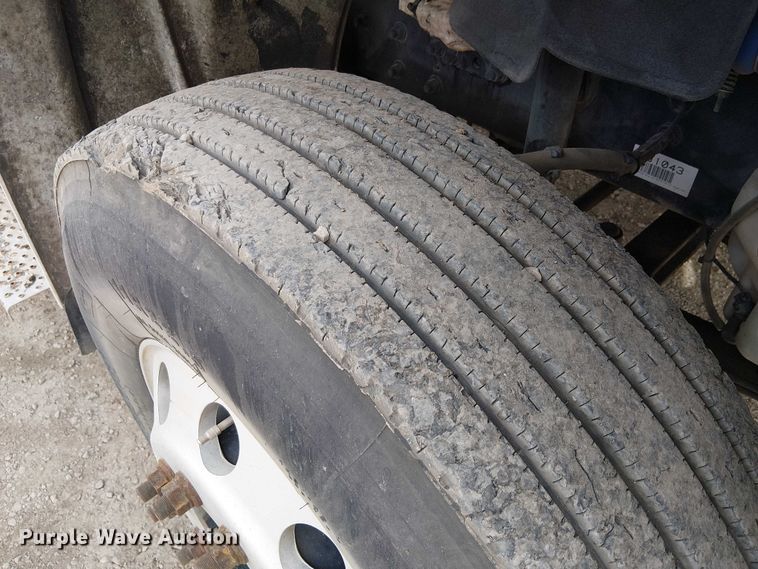 image for item EE5167 2016 Freightliner M2 street sweeper truck