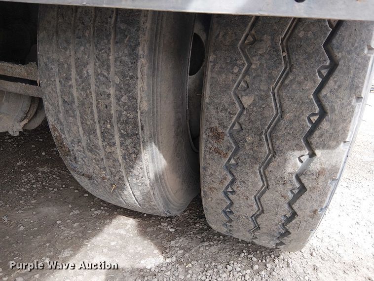 image for item EE5167 2016 Freightliner M2 street sweeper truck