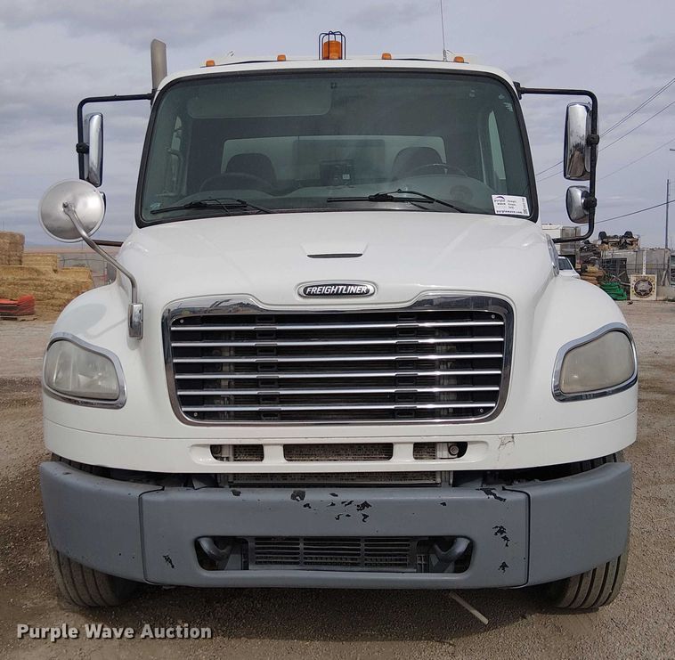 image for item EE5168 2016 Wayne Freightliner M2 street sweeper truck