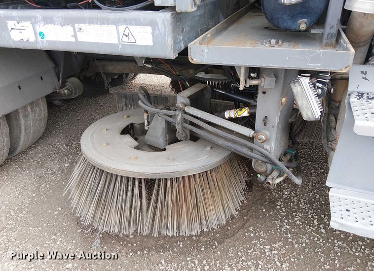 image for item EE5168 2016 Wayne Freightliner M2 street sweeper truck