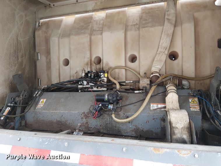 image for item EE5168 2016 Wayne Freightliner M2 street sweeper truck