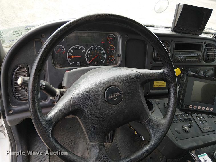 image for item EE5168 2016 Wayne Freightliner M2 street sweeper truck