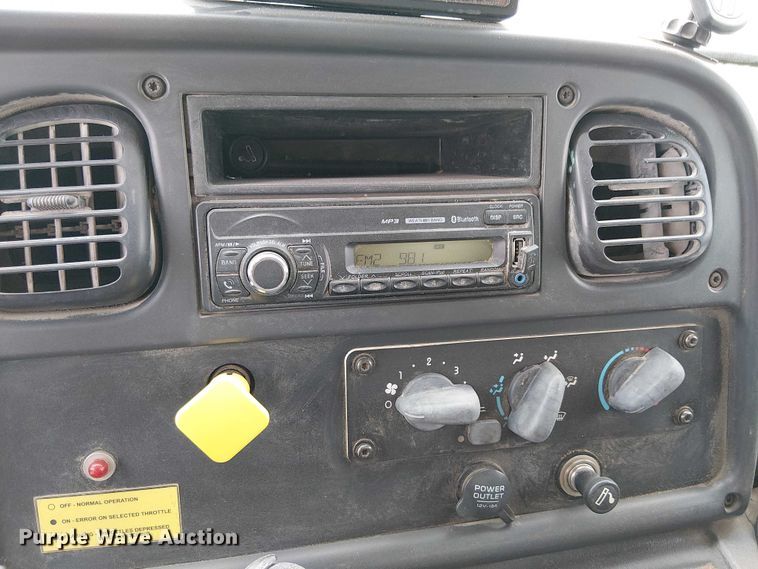 image for item EE5168 2016 Wayne Freightliner M2 street sweeper truck