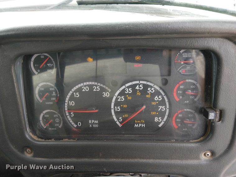 image for item EE5168 2016 Wayne Freightliner M2 street sweeper truck