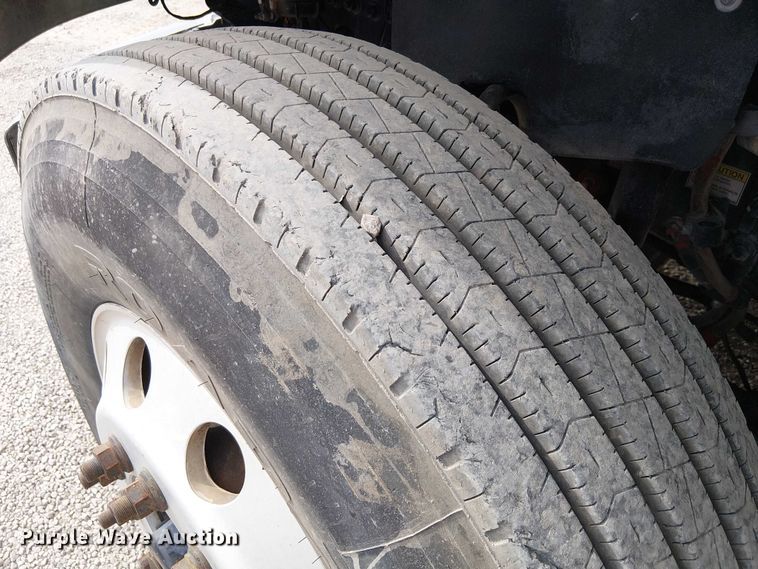 image for item EE5168 2016 Wayne Freightliner M2 street sweeper truck