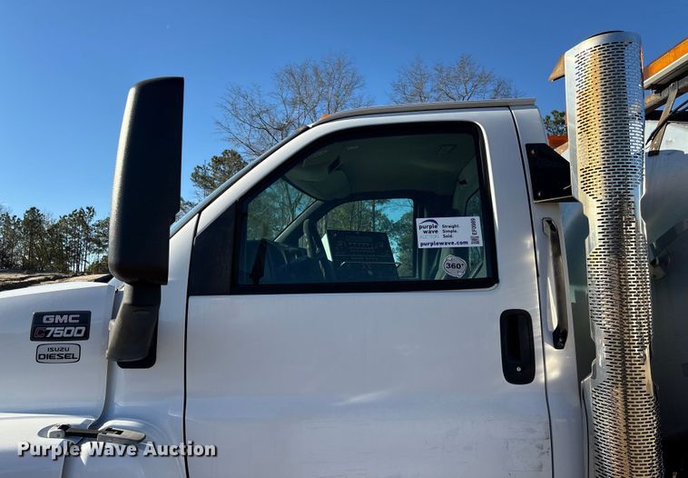 image for item EF0989 2008 GMC C7 oil distributor truck