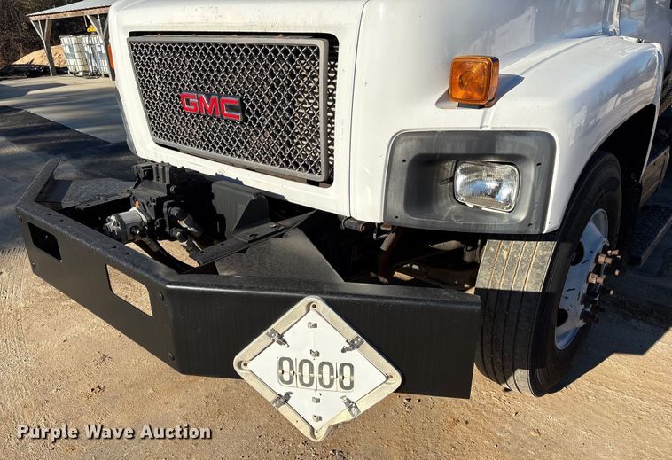 image for item EF0989 2008 GMC C7 oil distributor truck