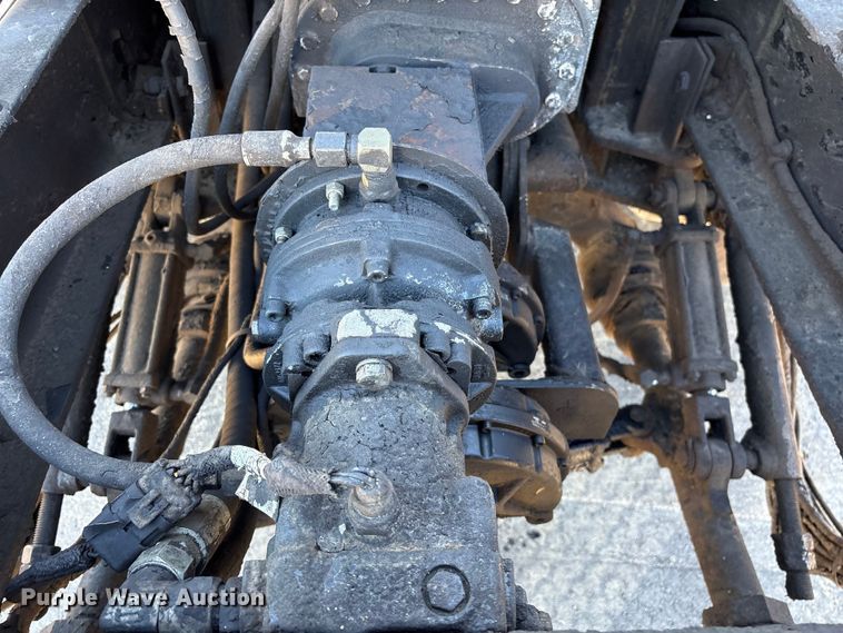 image for item EF0989 2008 GMC C7 oil distributor truck