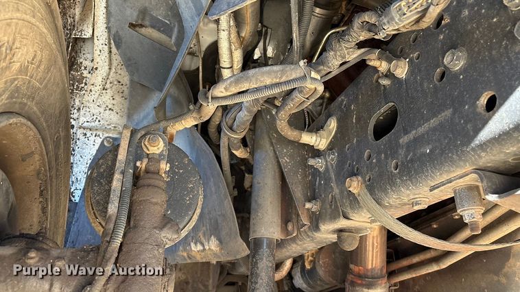 image for item EF0989 2008 GMC C7 oil distributor truck