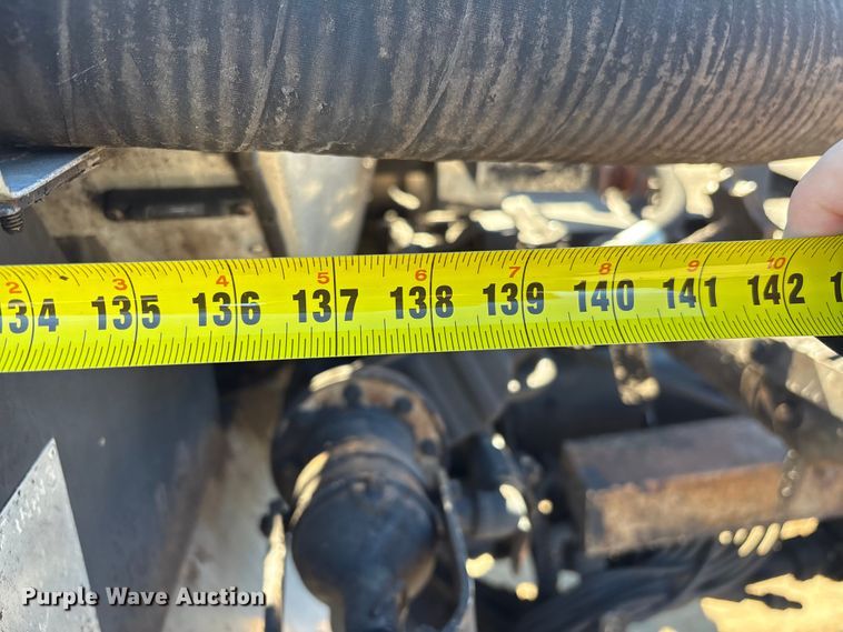 image for item EF0989 2008 GMC C7 oil distributor truck