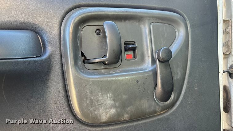 image for item EF0989 2008 GMC C7 oil distributor truck