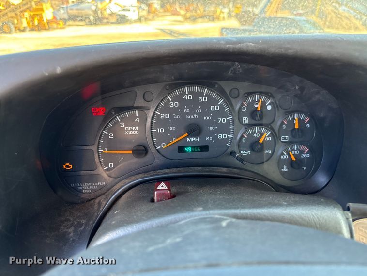 image for item EF0989 2008 GMC C7 oil distributor truck