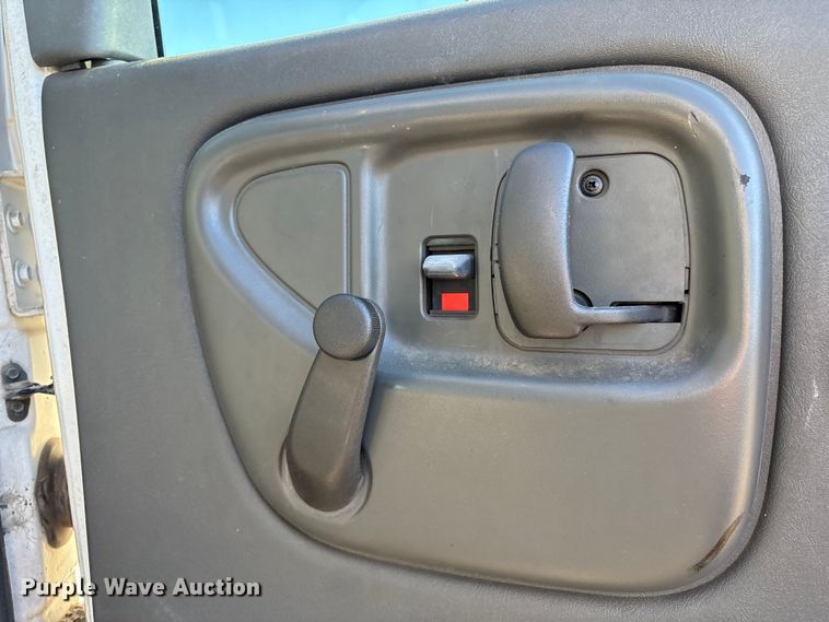 image for item EF0989 2008 GMC C7 oil distributor truck