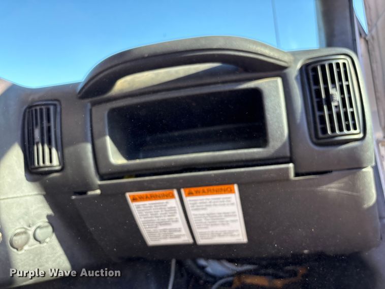 image for item EF0989 2008 GMC C7 oil distributor truck