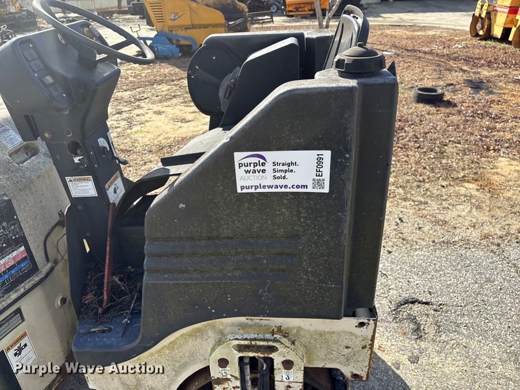 image for item EF0991 Ingersoll Rand DD-12S double drum vibratory roller