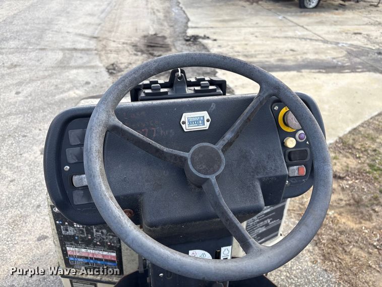 image for item EF0991 Ingersoll Rand DD-12S double drum vibratory roller