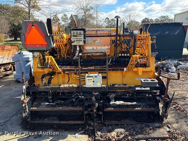 image for item EF0992 Lee Boy 8500 paver