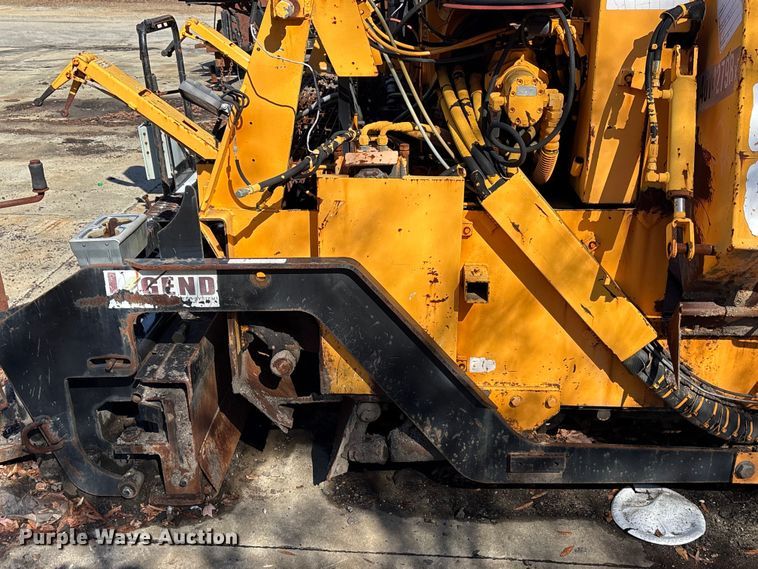 image for item EF0992 Lee Boy 8500 paver