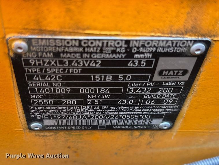 image for item EF0992 Lee Boy 8500 paver