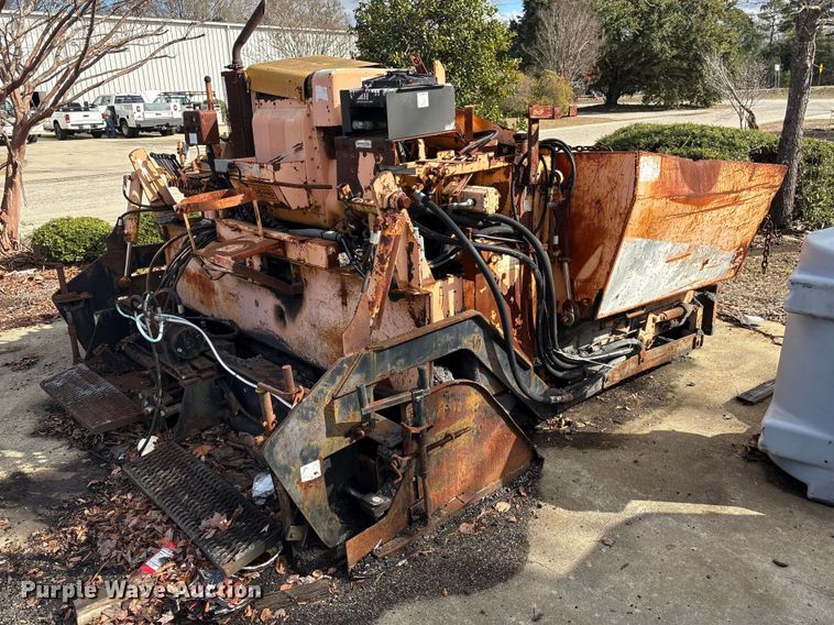 image for item EF0993 Lee Boy 8000C paver