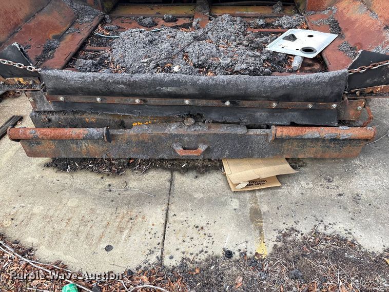 image for item EF0993 Lee Boy 8000C paver