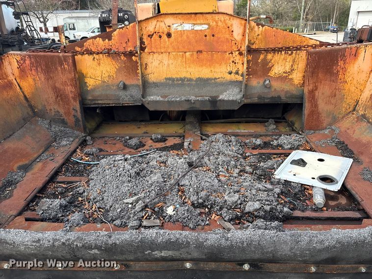 image for item EF0993 Lee Boy 8000C paver