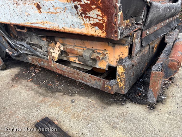 image for item EF0993 Lee Boy 8000C paver