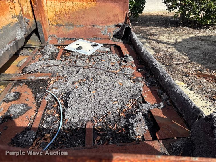 image for item EF0993 Lee Boy 8000C paver