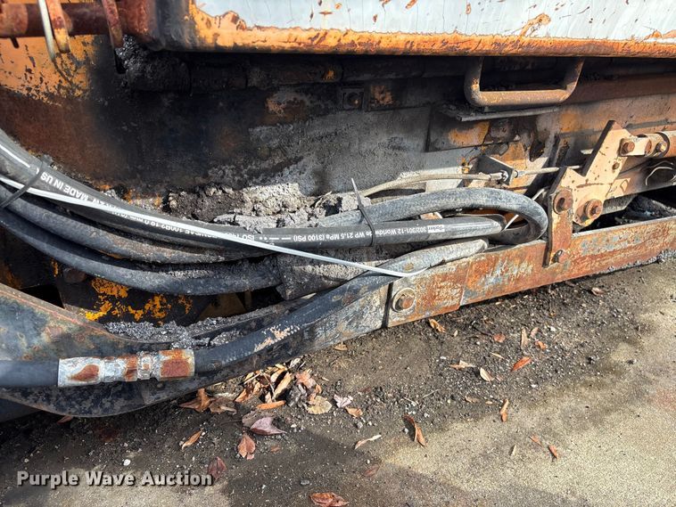 image for item EF0993 Lee Boy 8000C paver