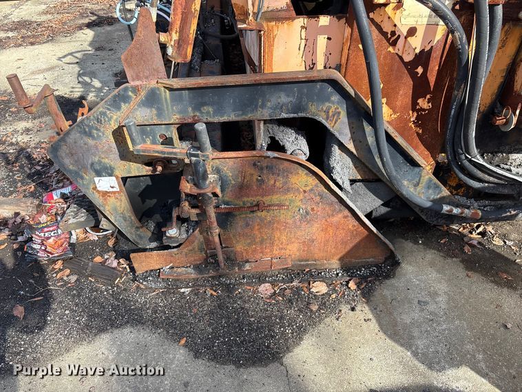 image for item EF0993 Lee Boy 8000C paver