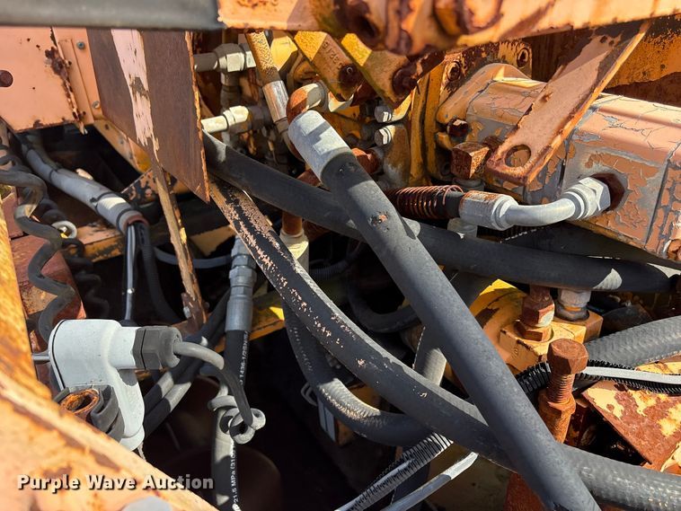 image for item EF0993 Lee Boy 8000C paver