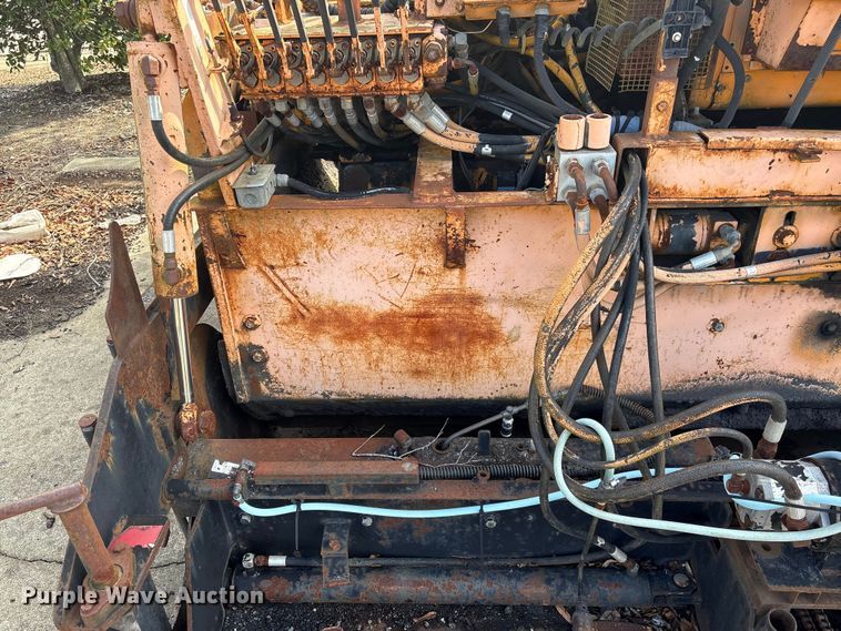 image for item EF0993 Lee Boy 8000C paver