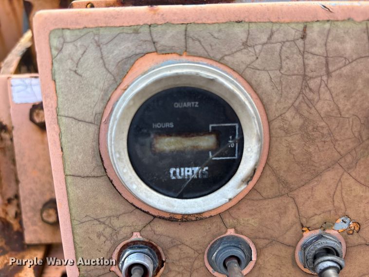 image for item EF0993 Lee Boy 8000C paver