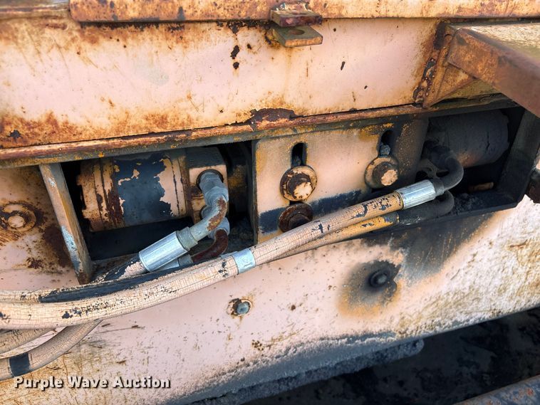 image for item EF0993 Lee Boy 8000C paver