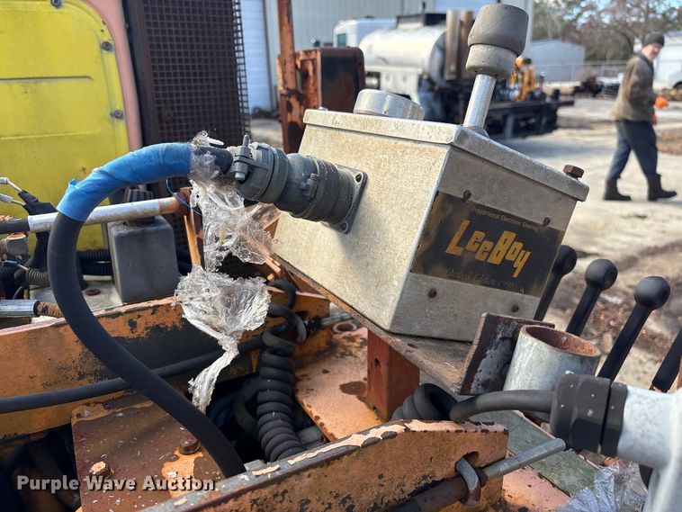 image for item EF0993 Lee Boy 8000C paver