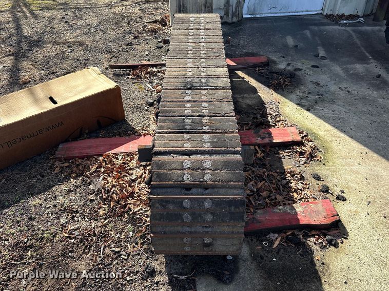 image for item EF0994 Tracks