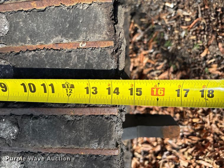 image for item EF0994 Tracks