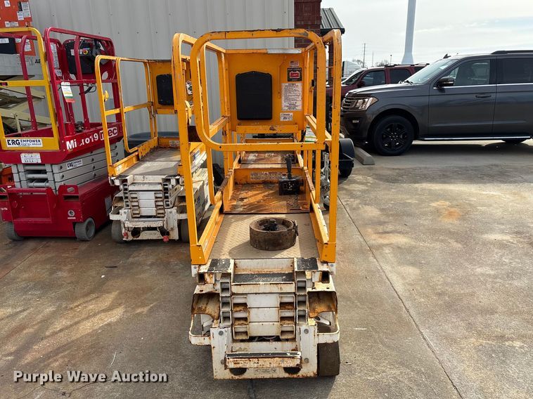 image for item EF1004 2017 Hy-Brid Lifts HB-1430 scissor lift