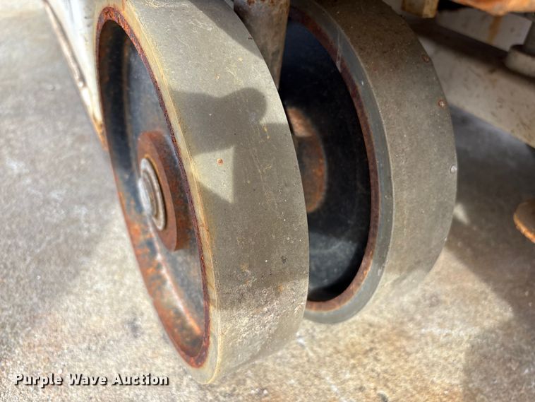 image for item EF1004 2017 Hy-Brid Lifts HB-1430 scissor lift